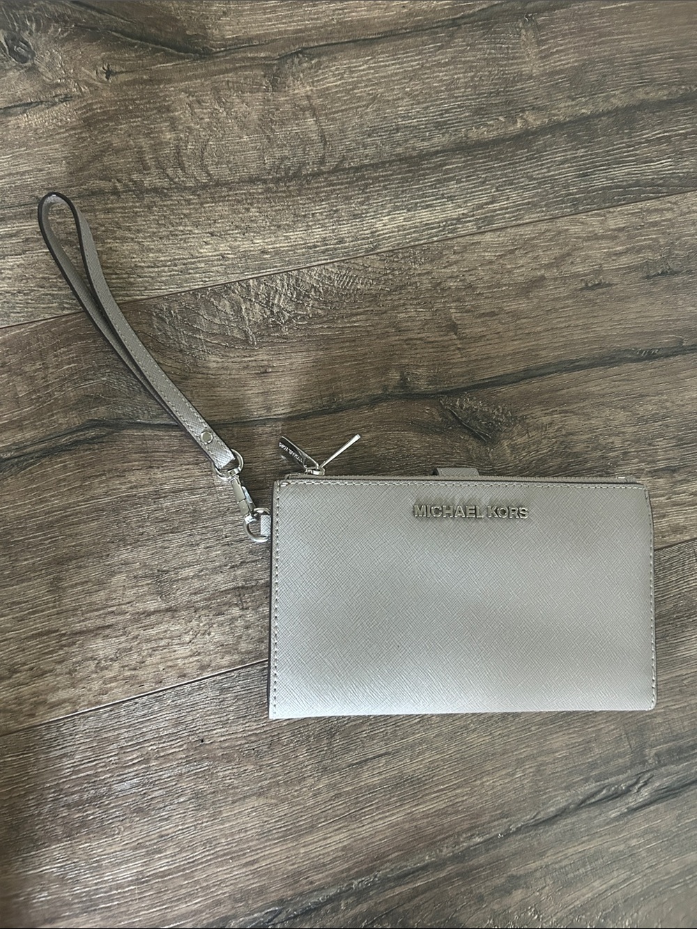 Michael Kors Metallic Silver Saffiano Wristlet